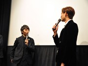 左から須賀健太、竜星涼。