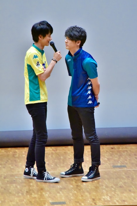 左から馬場良馬、中村誠治郎。