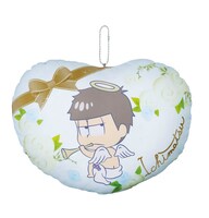 E賞「一松ボールチェーン付クッション」