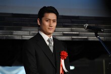 久野淳志役の中村隼人。