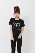 「おそ松さん×HTML ZERO3×BANDAI I'm Neet Face tee」の着用画像。