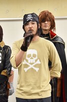 魔地機関長役とアクションコーディネーターを兼任する岩尾隆明。