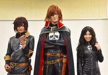 （左から）台羽正役の鈴木勤、ハーロック役の林野健志、波野静香役の伊藤えみ。