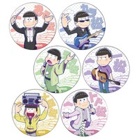 描き下ろしイラストが使用された「缶バッジ」。