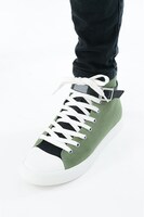 「NARUTO-ナルト- 疾風伝」はたけカカシモデル スニーカー着用画像