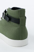 「NARUTO-ナルト- 疾風伝」はたけカカシモデル スニーカー