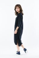 「NARUTO-ナルト- 疾風伝」うちはサスケモデル スニーカー着用画像