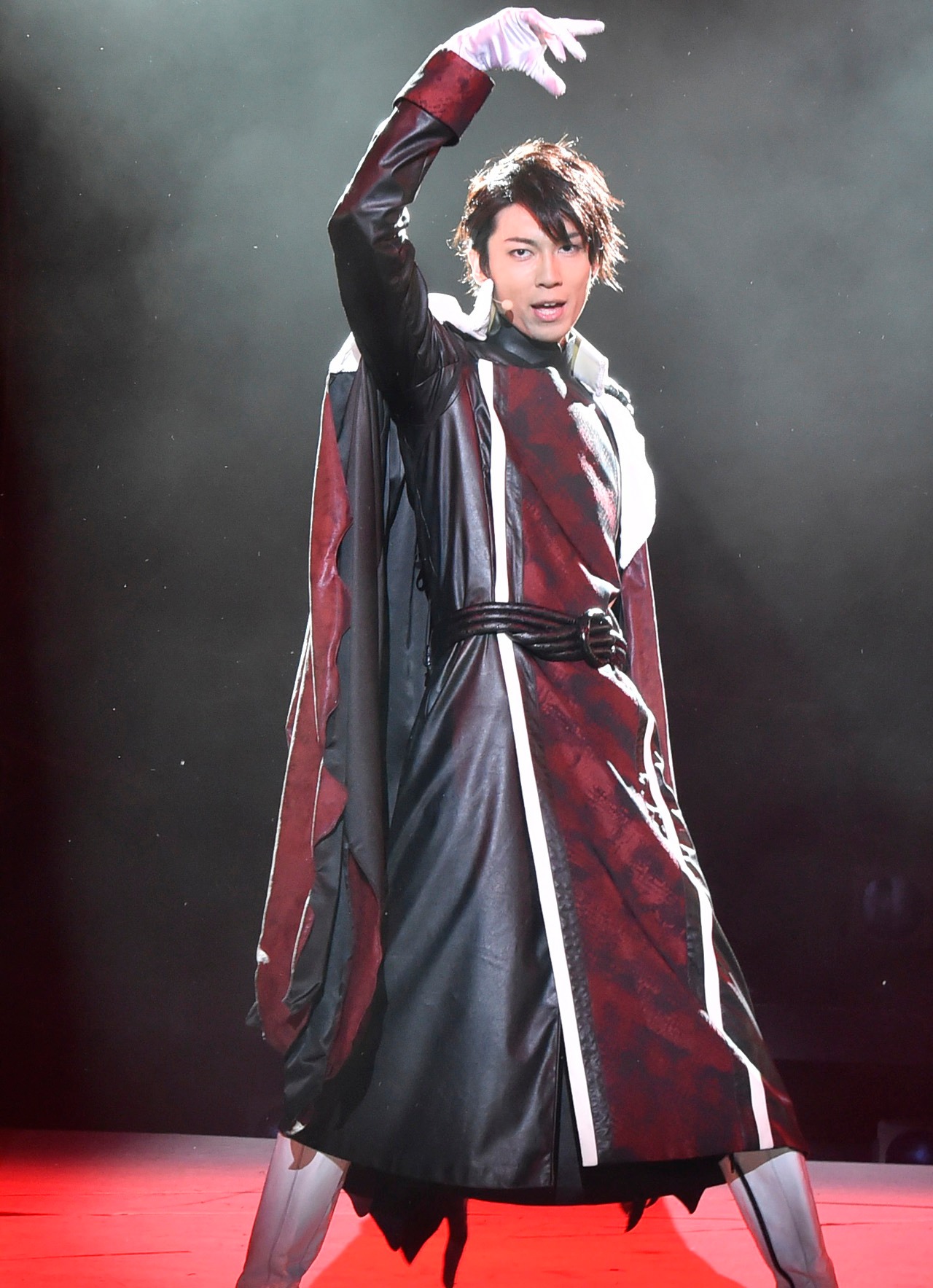 鮎川太陽演じるダンタリオン。（カメラマン：鏡田 伸幸・岩田えり）