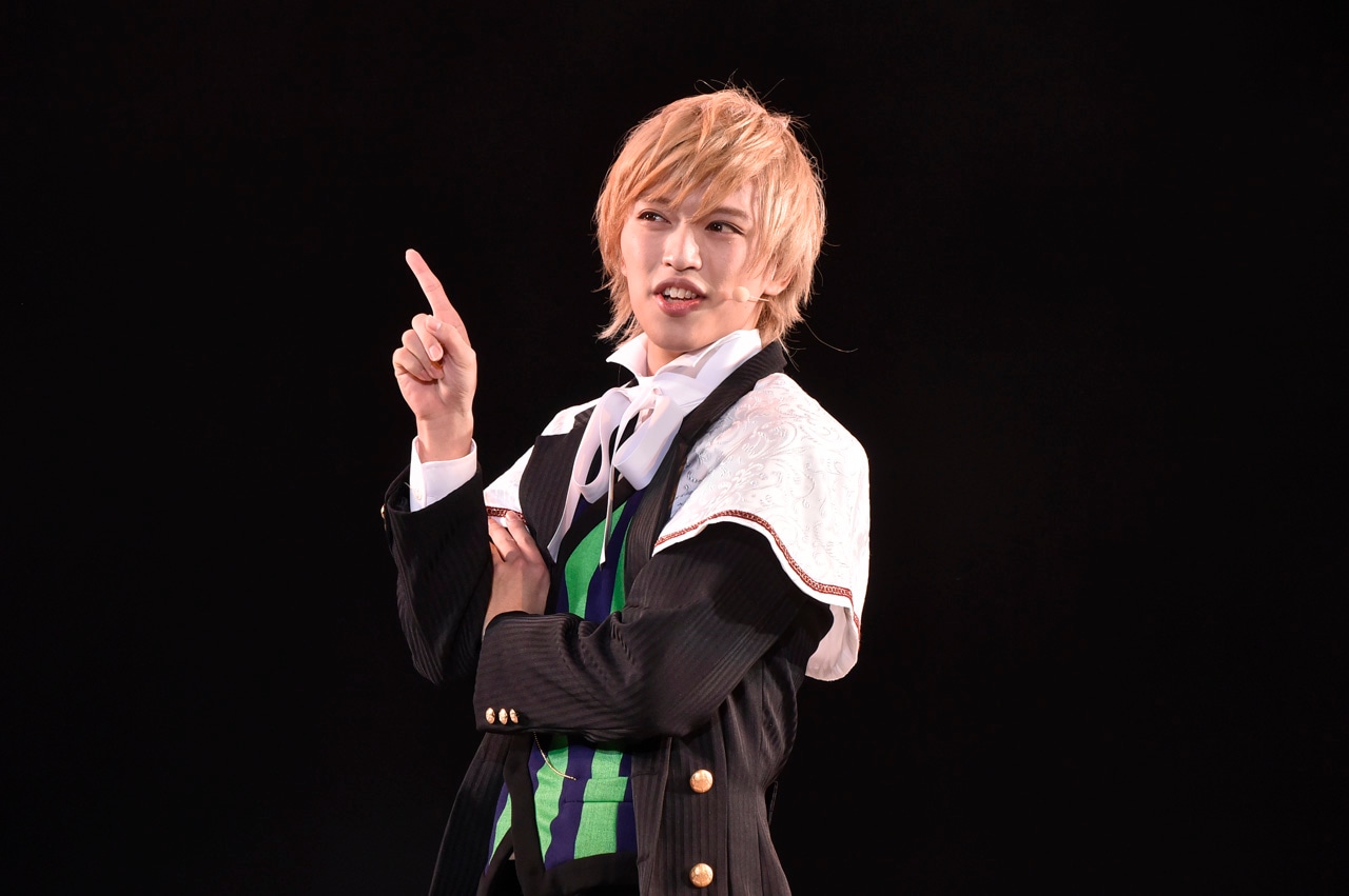 石渡真修演じるウイリアム。（カメラマン：鏡田 伸幸・岩田えり）