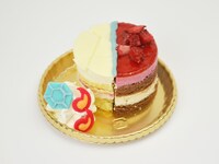 「焦凍の半冷半燃ケーキ（サワーチェリーいちごショート）」