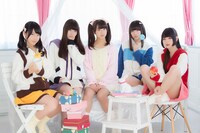 「魔法少女まどか☆マギカ」コラボルームウェアの着用例。