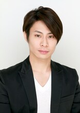 手嶋純太役の鯨井康介。