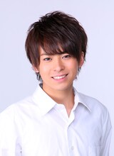 青八木一役の八島諒。