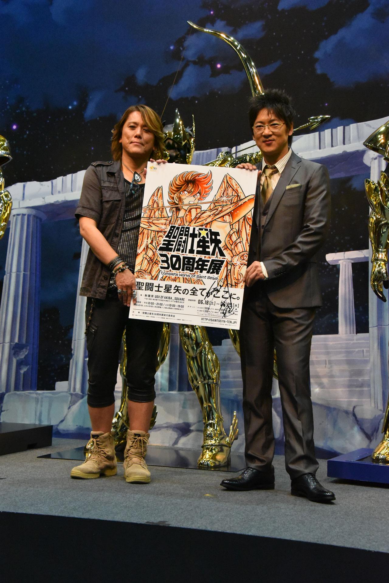 （左から）NoB、細川茂樹。