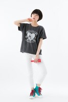 緑谷出久モデル スニーカー着用画像