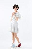 轟焦凍モデル スニーカー着用画像