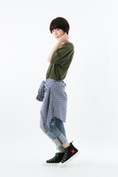 爆豪勝己モデル スニーカー着用画像