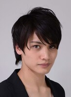 泉田塔一郎役を演じる河原田巧也。