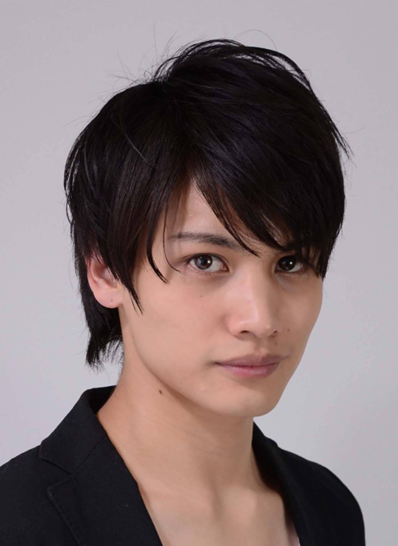 泉田塔一郎役を演じる河原田巧也。