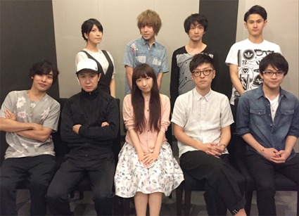 （後列左より）和井みずき、蒼井翔太、津田健次郎、武内駿輔。（前列左より）岡本信彦、杉田智和、堀江由衣、櫻井孝宏、石川界人。