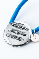 神威モデル ヘアゴム着用画像