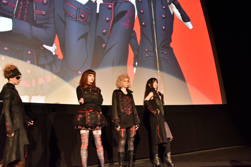 「h.NAOTO」とのコラボミニファッションショーの様子。