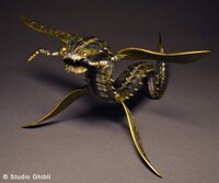 「タケヤ式自在置物『蛇螻蛄 鉄錆地調』」(c)Studio Ghibli