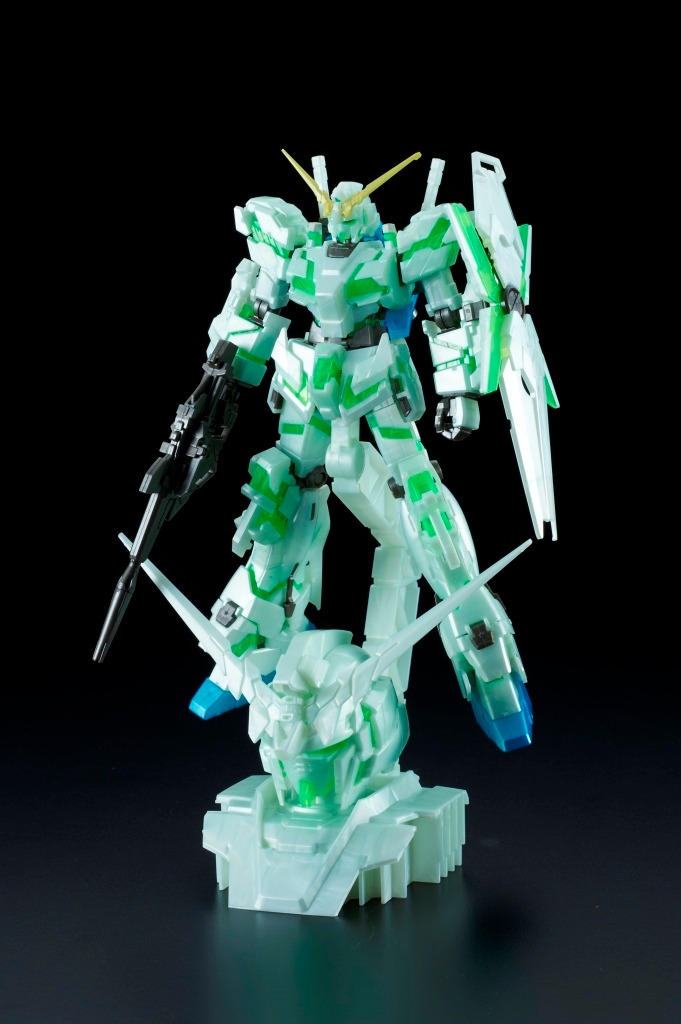 イベント限定「HGUC 1／144 ユニコーンガンダム（デストロイモード）+ヘッドディスプレイベース 最終決戦Ver.」※先行販売　