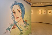 「大和和紀画業50周年記念原画展 in 東武百貨店池袋店」の様子。