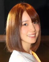内田真礼