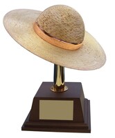 「『ONE PIECE』GOLDEN TOPICS」賞品の、黄金の麦わら帽子。