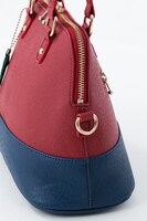 「おそ松モデル バッグ」