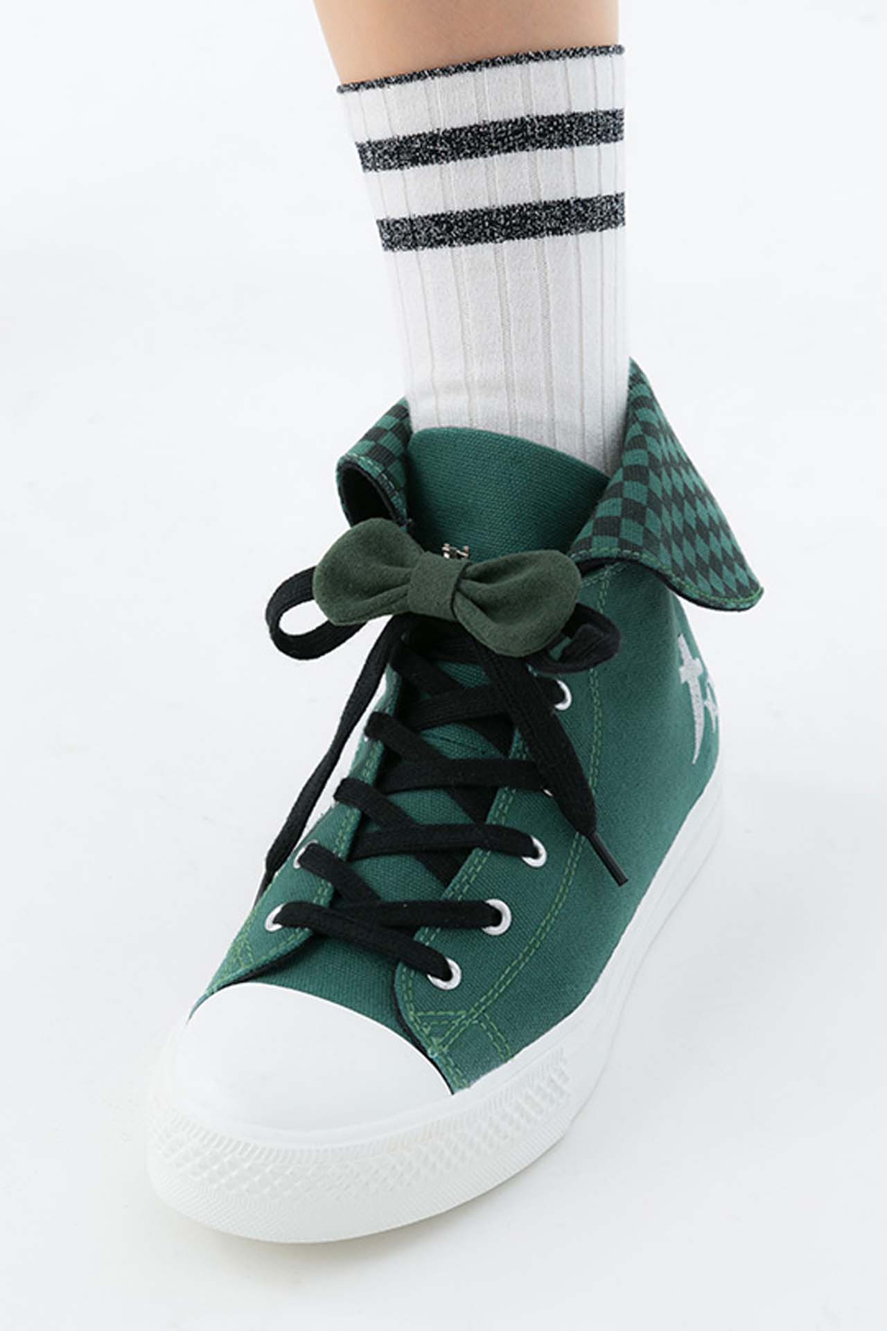 スニーカー（6年生モデル）