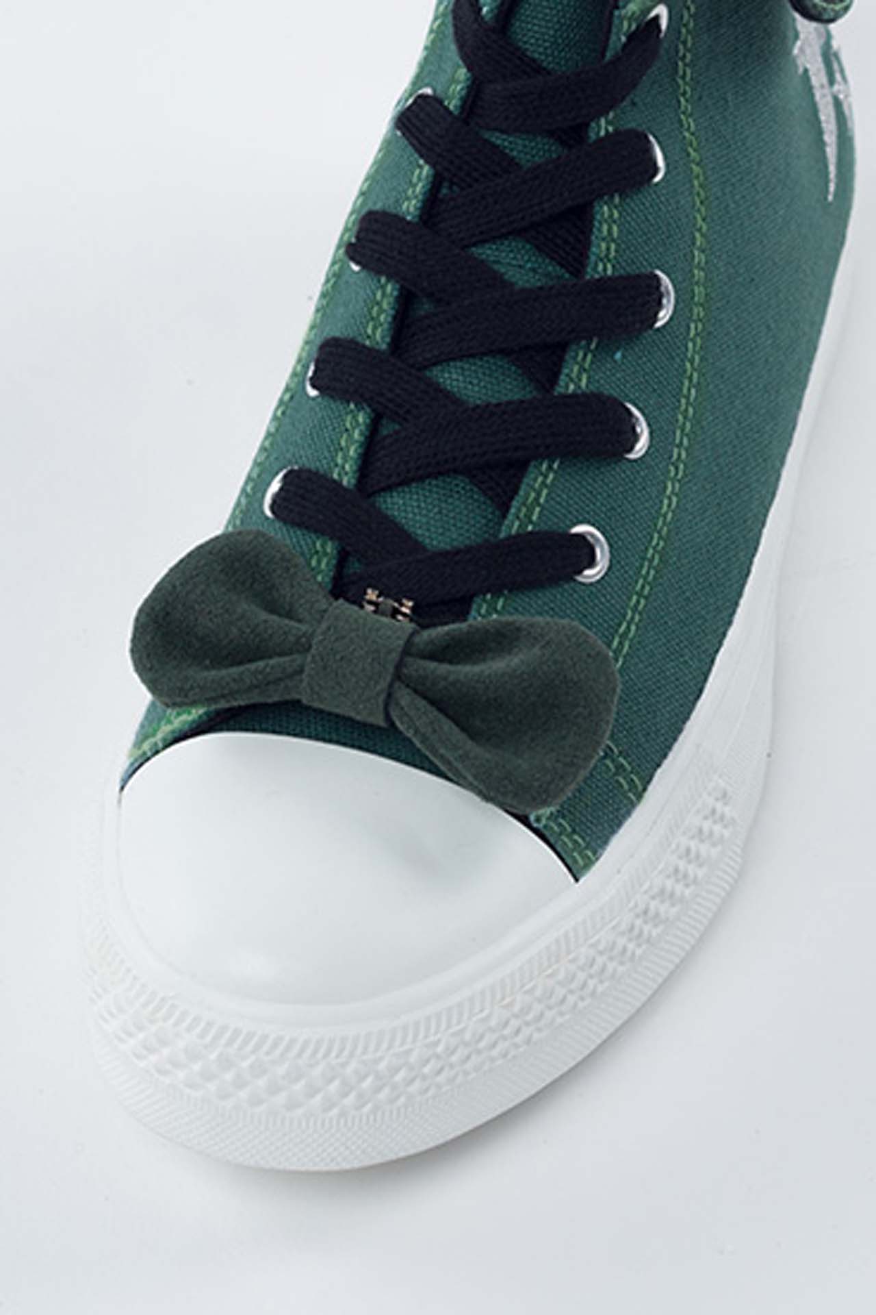 スニーカー（6年生モデル）