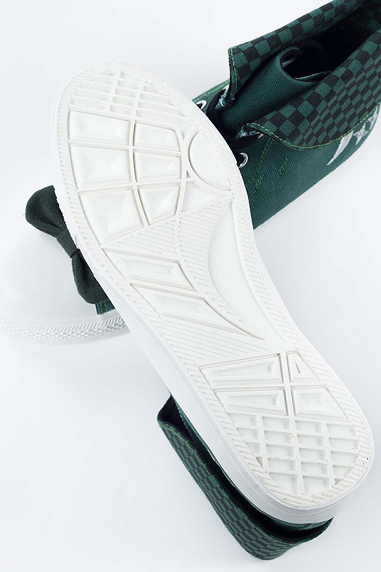 スニーカー 6年生モデル