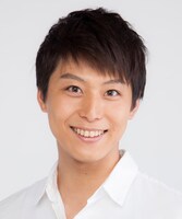ドイツ役を演じる上田悠介。