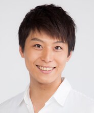 ドイツ役を演じる上田悠介。