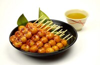 「…と、みたらし団子20本で（緑茶付き）」