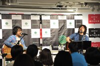 （左から）倉本美津留と浦沢直樹。