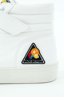 「宇宙服ホワイトソールver」