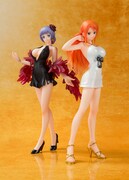 「フィギュアーツZERO カリーナ」（左）と「フィギュアーツZERO ナミ -ONE PIECE FILM GOLD Ver.-」。
