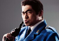 ラサール石井演じる両津勘吉。