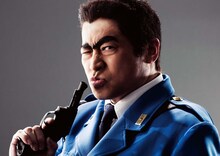 ラサール石井演じる両津勘吉。