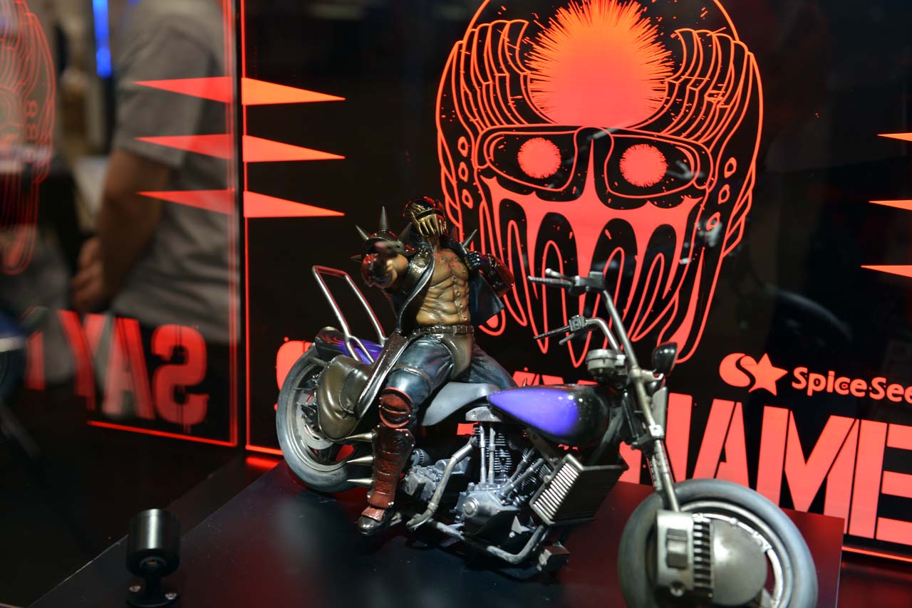 SpiceSeedより、戦闘スタイルのキン肉マンやバイクに乗ったジャギが
