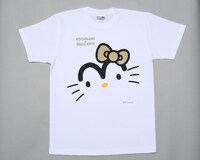 ハローキティとのコラボによるTシャツ。(c)秋本治/集英社 (c)‘76,‘16 SANRIO(g)