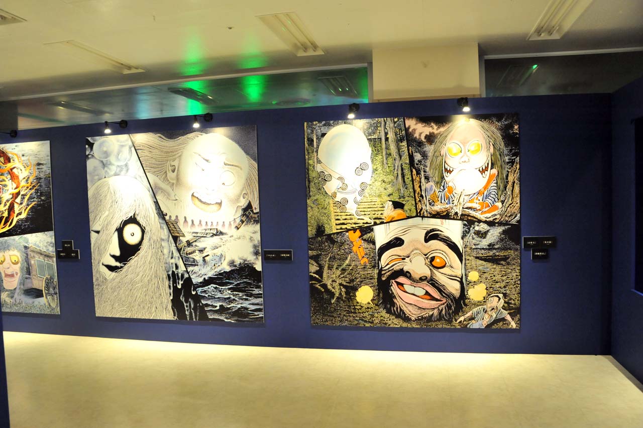 「日本の妖怪たち」の展示の様子。