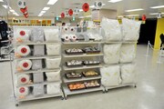 「妖怪百貨店」で販売されるグッズの一部。