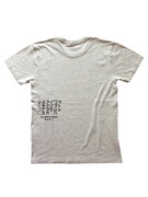 「わたしは真悟Tシャツ [シンゴ] オートミール」のバックデザイン。