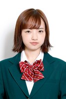 野口真緒演じる橘綾。