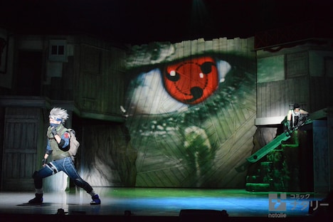 「ライブ・スペクタクル『NARUTO-ナルト-』」ゲネプロの様子。はたけカカシと桃地再不斬の戦いのシーン。